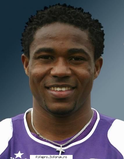pe emeghara nu il face nimeni ?? eu zic ca ii un fotbalist bun fprl - fetze
